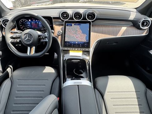 New 2025 Mercedes-Benz GLC 350e 4MATIC image 26