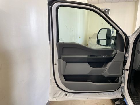 New 2026 Ford F350 XL w/ XL Chrome Package image 10