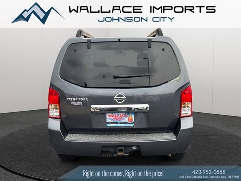 Used 2011 Nissan Pathfinder SV w/ Protection Pkg image 4
