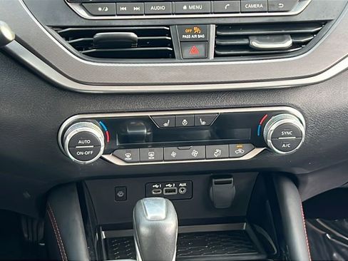 Used 2024 Nissan Altima 2.5 SR image 19