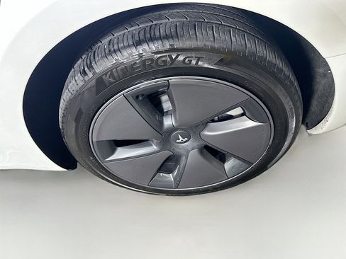 Used 2023 Tesla Model 3 Long Range image 11