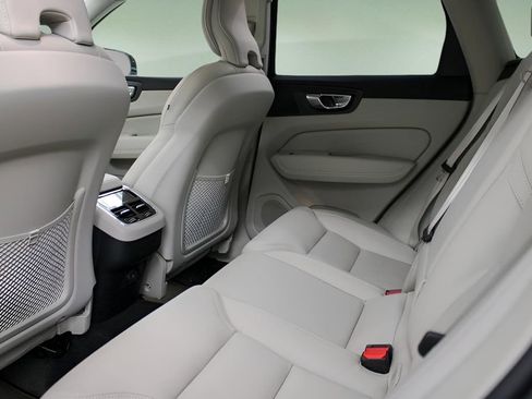 New 2026 Volvo XC60 B5 Ultra w/ Protection Package Premier image 11