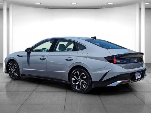 Certified 2025 Hyundai Sonata SEL AWD/4WD image 4