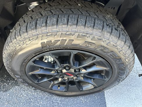 Used 2026 Toyota Tundra Limited AWD/4WD image 6
