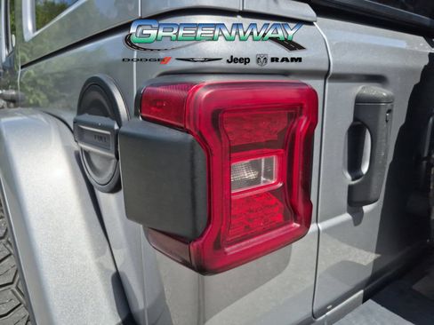 Used 2021 Jeep Wrangler Unlimited Rubicon AWD/4WD image 27