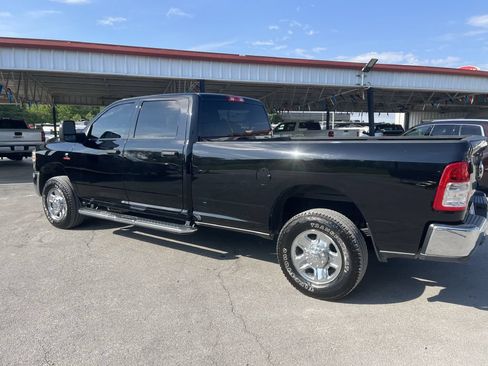 Used 2024 RAM 3500 Tradesman w/ Chrome Appearance Group AWD/4WD image 14