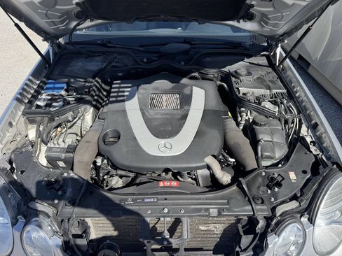 Used 2007 Mercedes-Benz E 550 4MATIC Sedan image 15