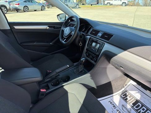 Used 2016 Volkswagen Passat 1.8T S image 14