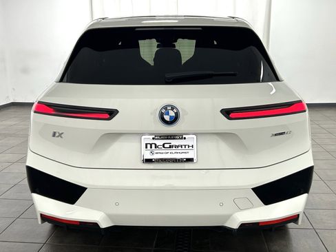 Used 2025 BMW iX xDrive50 image 4
