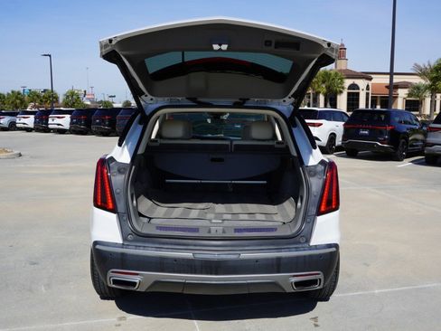 Used 2020 Cadillac XT5 Premium Luxury image 36