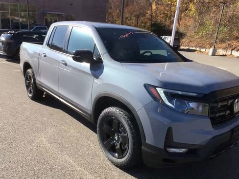 New 2026 Honda Ridgeline Black Edition image 2