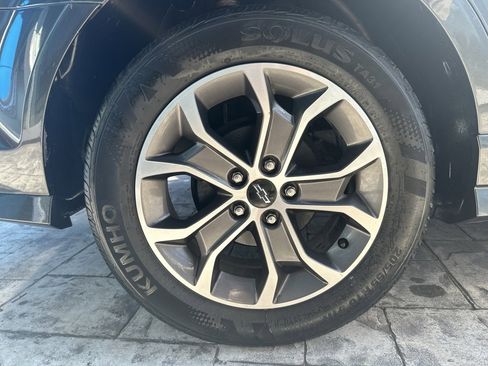 Certified 2018 Chevrolet Sonic LT w/ Convenience Package image 16