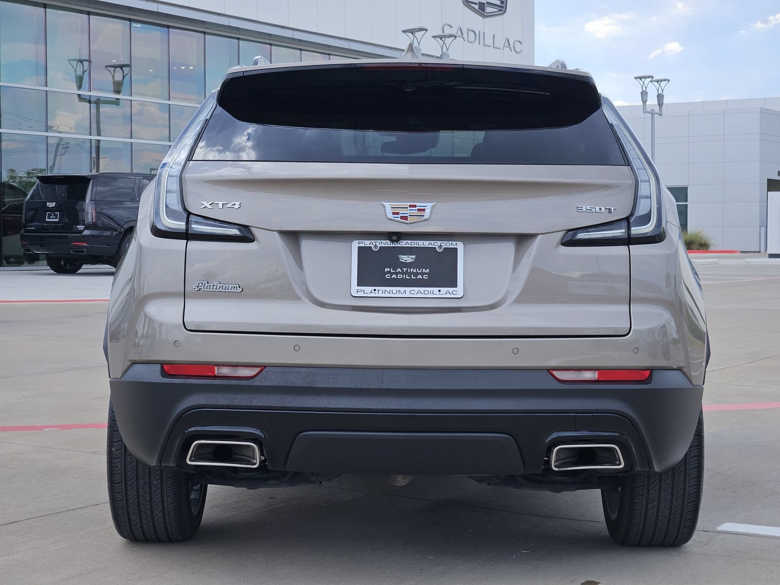 Certified 2023 Cadillac XT4 Sport FWD image 8