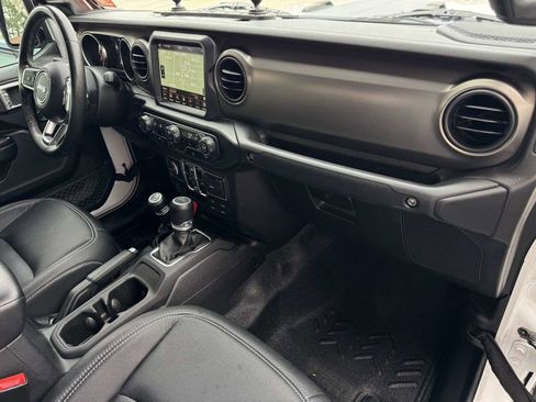 Used 2020 Jeep Gladiator Sport w/ Quick Order Package 24S image 22