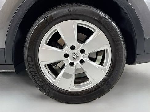 Used 2020 Porsche Cayenne AWD/4WD image 10