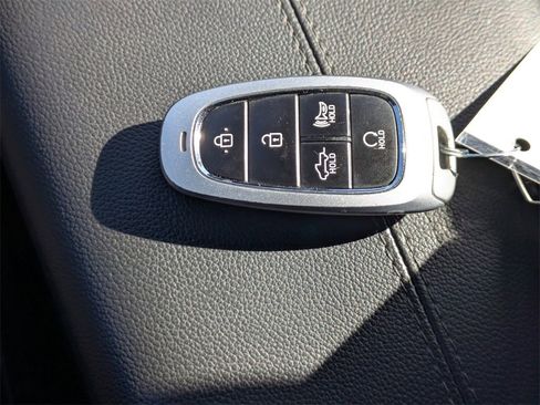 Used 2022 Hyundai Santa Cruz Limited image 35