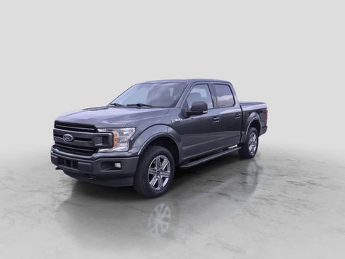 Used 2018 Ford F150 XLT w/ Equipment Group 302A Luxury AWD/4WD image 4