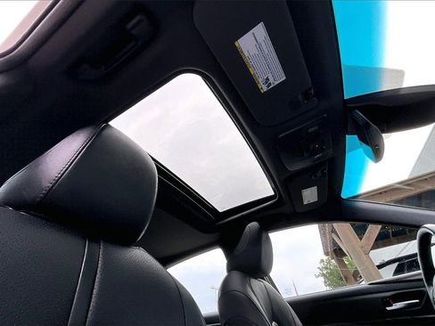 Certified 2022 Toyota Avalon Limited image 27