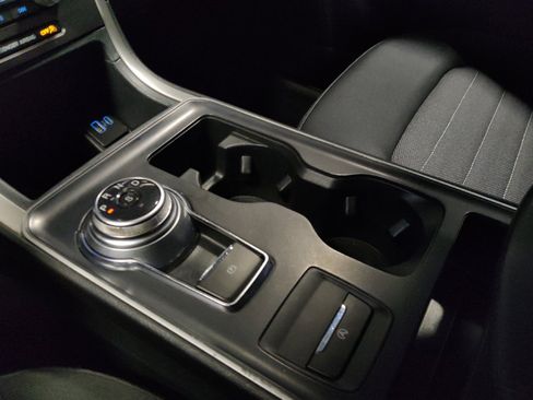 Used 2021 Ford Edge SE w/ Cargo Accessory Package FWD image 26