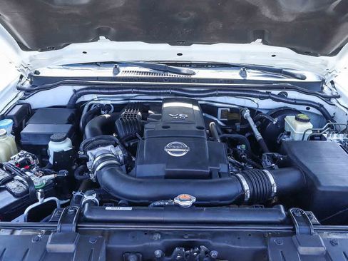 Used 2015 Nissan Frontier SV w/ SV Value Truck Package RWD image 28