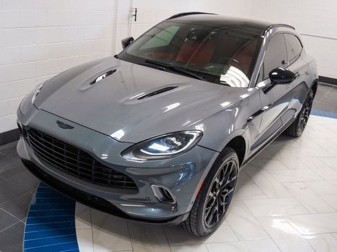 Used 2021 Aston Martin DBX AWD/4WD image 40