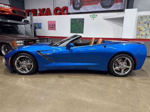 Used 2014 Chevrolet Corvette Stingray Convertible w/ 2LT Preferred Equipment Group image 7