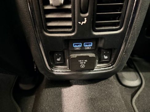 Used 2019 Jeep Grand Cherokee Limited w/ Luxury Group II image 23