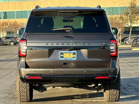 Used 2024 Ford Expedition Limited image 5