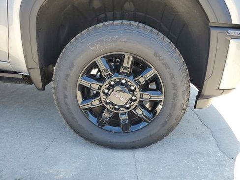 New 2026 GMC Sierra 2500 AT4 w/ AT4 Premium Plus Package AWD/4WD image 6