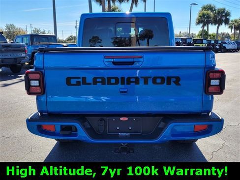 Certified 2022 Jeep Gladiator Overland image 6