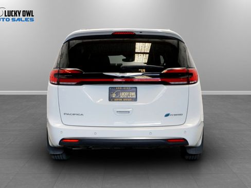Used 2022 Chrysler Pacifica Pinnacle FWD image 6