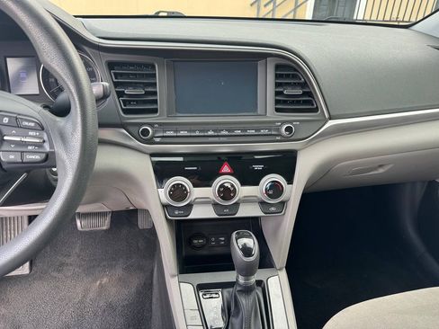 Used 2019 Hyundai Elantra SEL FWD image 13