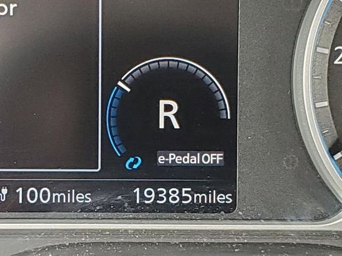 Certified 2025 Nissan Leaf S FWD image 30