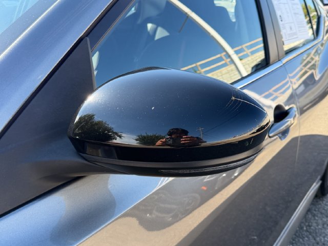 Used 2025 Nissan Sentra SR FWD image 13