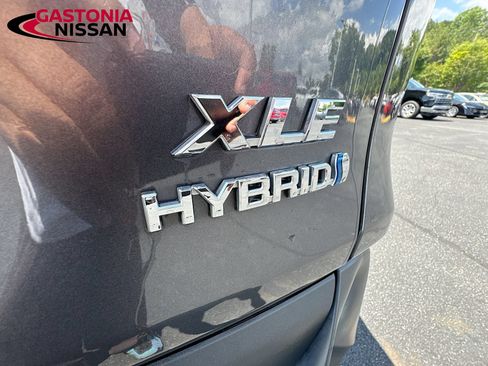 Used 2024 Toyota RAV4 XLE AWD/4WD image 37