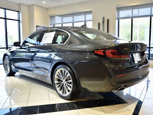 Used 2023 BMW 540i xDrive w/ Premium Package AWD/4WD image 4