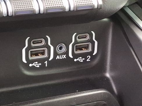 Certified 2022 RAM 1500 Big Horn image 25