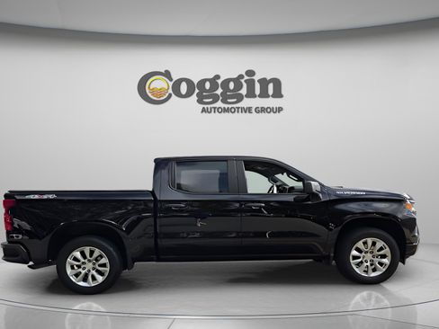 Used 2023 Chevrolet Silverado 1500 Custom AWD/4WD image 6