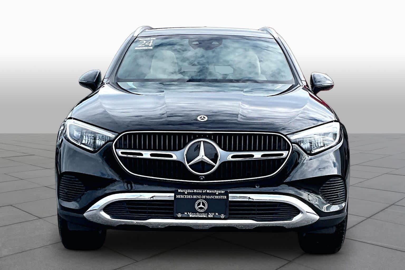 Used 2024 Mercedes-Benz GLC 300 4MATIC image 4