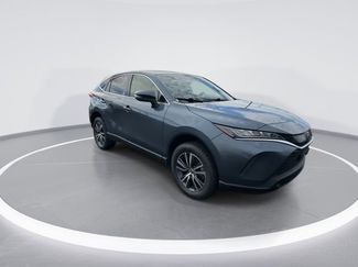 Used 2022 Toyota Venza LE video 2