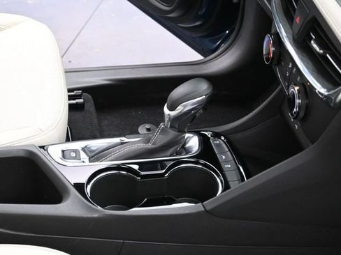 Used 2025 Buick Encore GX Preferred FWD image 39