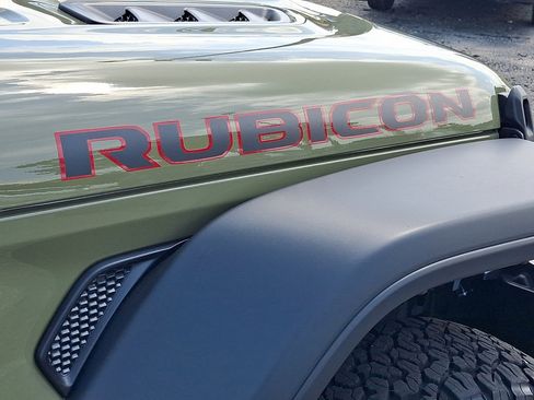 Used 2026 Jeep Wrangler Unlimited Rubicon AWD/4WD image 16