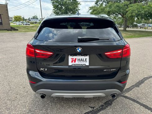 Used 2018 BMW X1 xDrive28i w/ Convenience Package AWD/4WD image 8