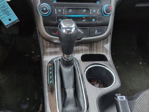 Used 2015 Chevrolet Malibu LT w/ Power Convenience Package image 16
