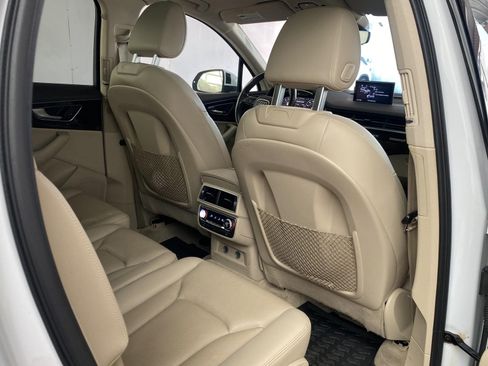 Used 2019 Audi Q7 3.0T Prestige w/ Prestige Package AWD/4WD image 12