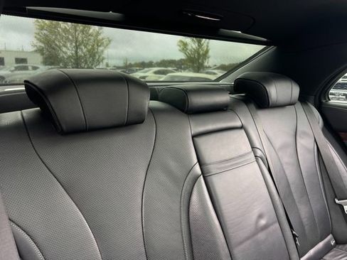 Used 2017 Mercedes-Benz S 550 Sedan image 36