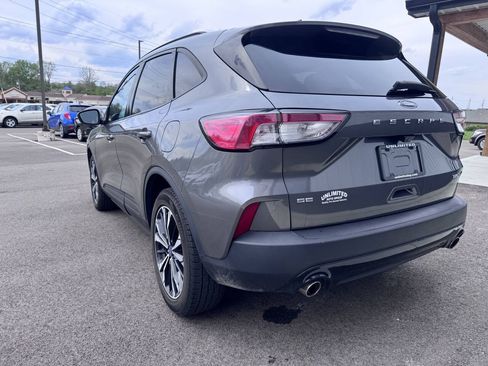 Used 2022 Ford Escape SE w/ SE Sport Appearance Package AWD/4WD image 8