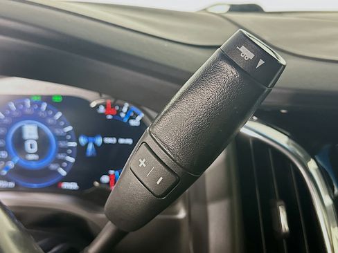 Used 2018 Cadillac Escalade Platinum image 25