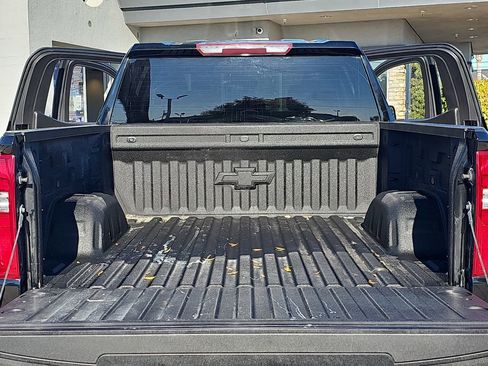Used 2021 Chevrolet Silverado 1500 RST image 13