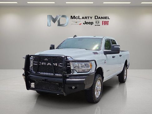 Used 2023 RAM 2500 Big Horn w/ Cold Weather Group AWD/4WD image 2